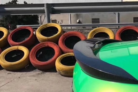 国产SUV再不好，你法拉利还不是要跟在我车屁股后面