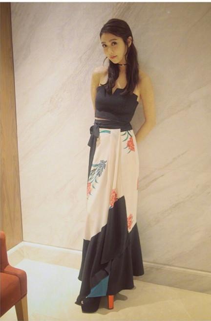 薛凯琪真胆大!绑带裤下直接穿网袜,网友:裤子都