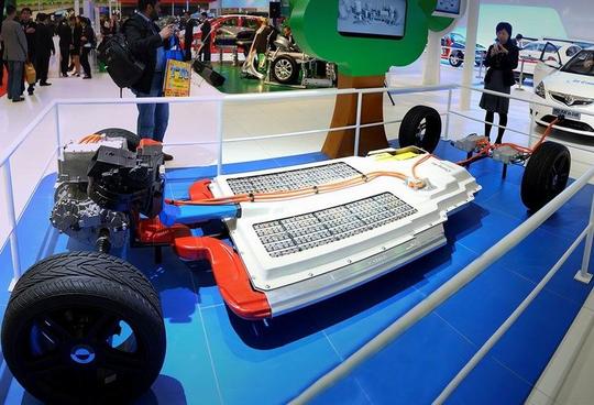 宁德时代VS比亚迪,未来电池帝国谁执牛耳?