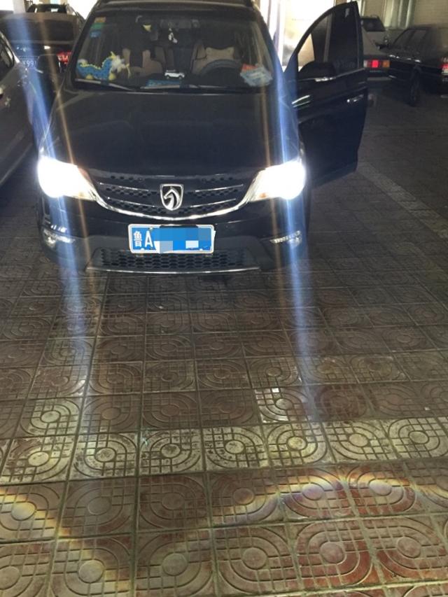 千万不要再私自改装车辆灯光了,审车时绝对过不去