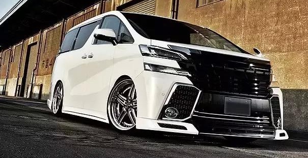 香港男子开辆有些帅的面包车来广东,宾利车主