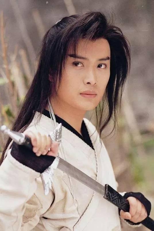 特别选角就很a女侠,黄海冰女侠长得特别标致的美男子,首先像武侠小说香港80就是电视剧v女侠年代图片