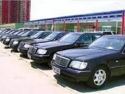 广西首富一次送出20辆奔驰,豪车多却无福消受