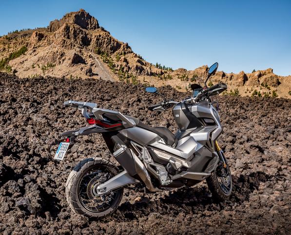 2017米兰车展小而美 小而省 HONDA X-ADV改