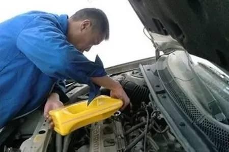 10万公里不换机油, 拆开发动机后, 车主后悔莫及