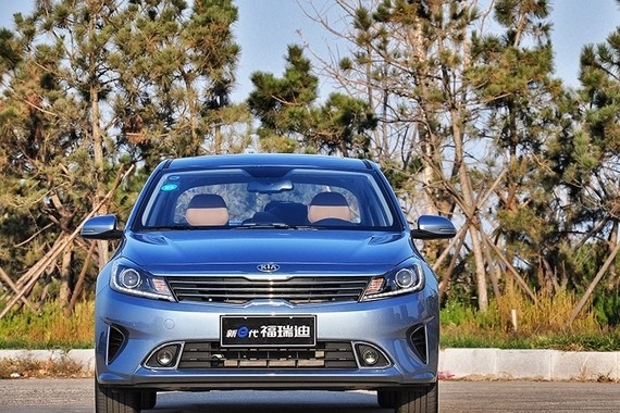 东风悦达起亚新福瑞迪今日上市 新设计