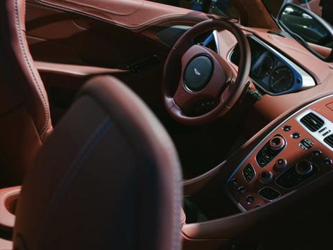 哪些内饰保养好，车子显得更新