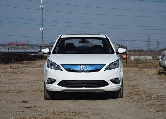 买不起特斯拉没关系，这两款电动车才是接地气的好选择