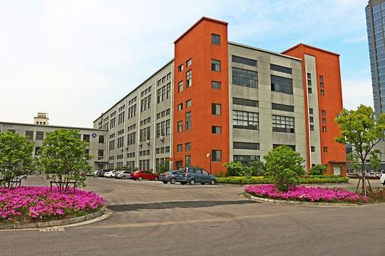 首个达到量产水平且控制策略最完善的增程器电