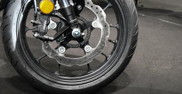 2017米兰车展本田摩托推出CB125R小排量街