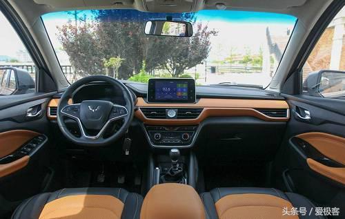 五菱首辆后驱的SUV,最低5.98万!