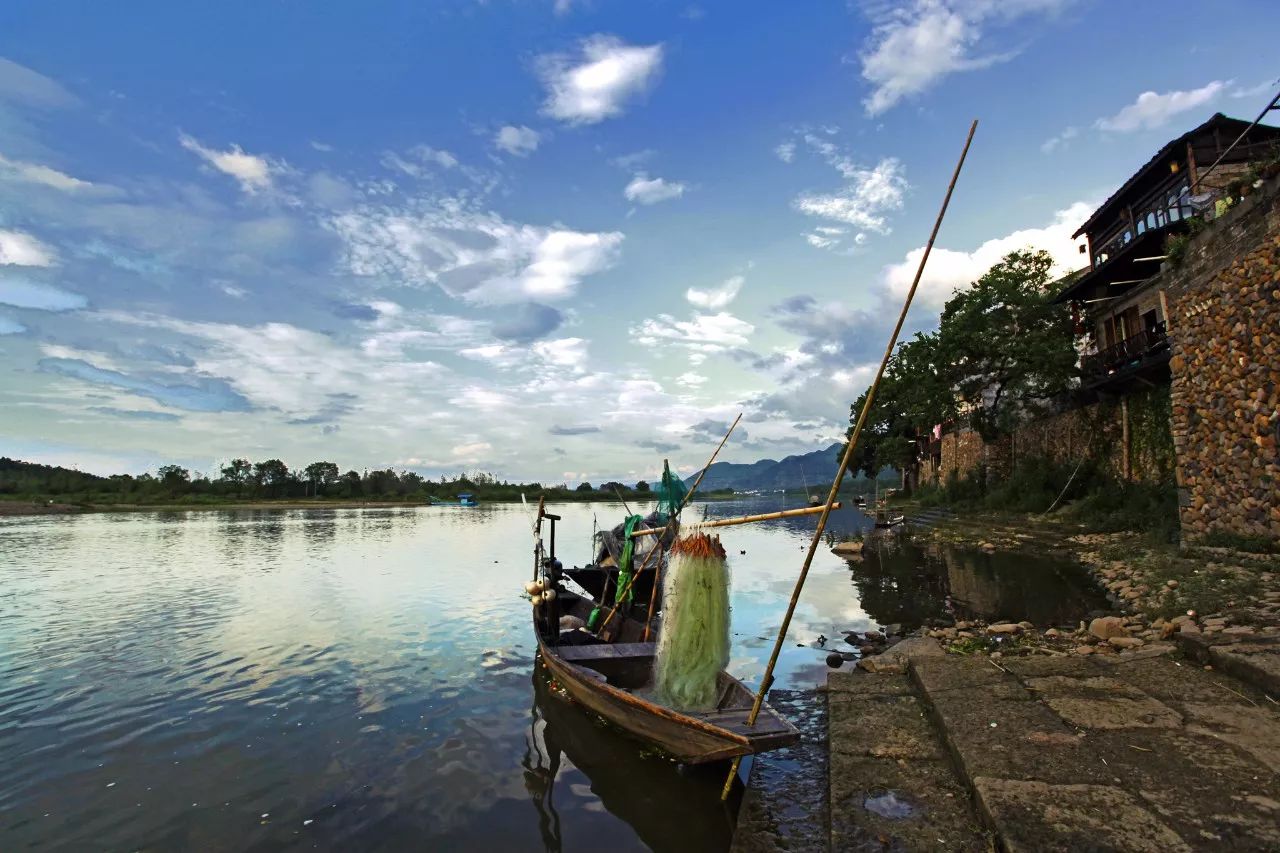 自驾秋色川渝品味武隆、游乌江百里画廊、赤水
