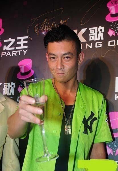 新阶奶爸陈冠希变身晒娃狂，当年他相机里那些前任现何在呢？