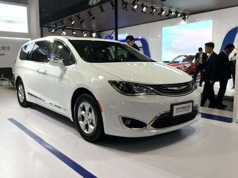 纯电续航达68公里 大捷龙插电混动车型首发