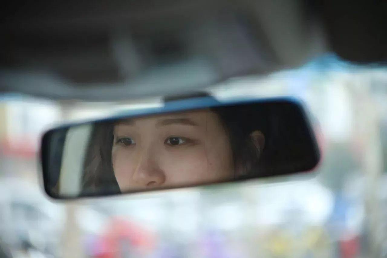 共享汽车“横尸街头”！为何它们还要扎堆往里冲？