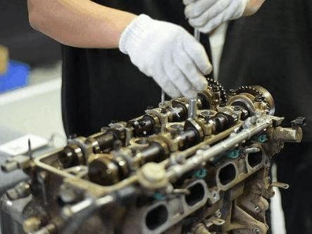 当拆下45万公里丰田汽车发动机那一刻，在场的所有人傻蒙了