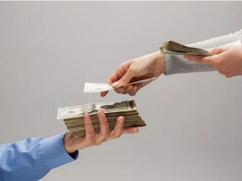 去做汽车保养的时候不看保养手册，被坑也难怪