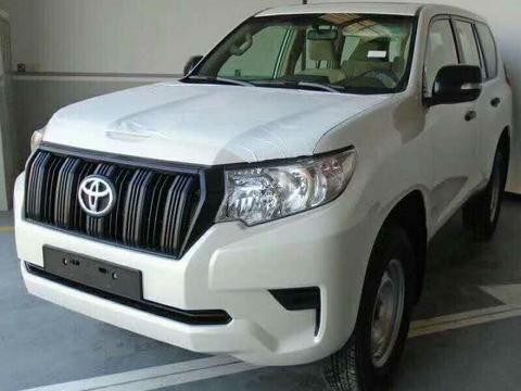 18款霸道2700中东版外观性感各个按钮触手可及