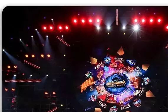 新高尔夫家族上市，大众品牌年轻化又迈出了一步｜车业杂谈