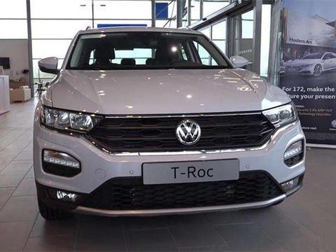 全球首台大众小型SUV-TRoc到店, 颜值爆表配四驱, 仅售11万起!