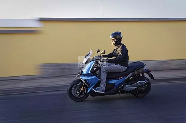 配置丰富的单缸踏板车 宝马发布C400X