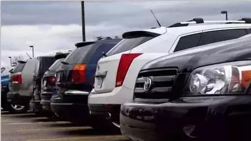 停车真的有讲究,这样三个停车位,宁可开走也不