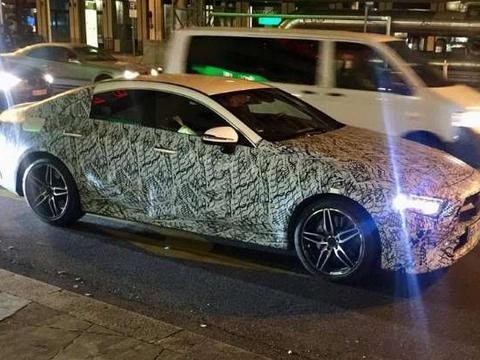 美型轿跑将再次诱人目光，奔驰大改款CLS，预约洛杉矶车展登场