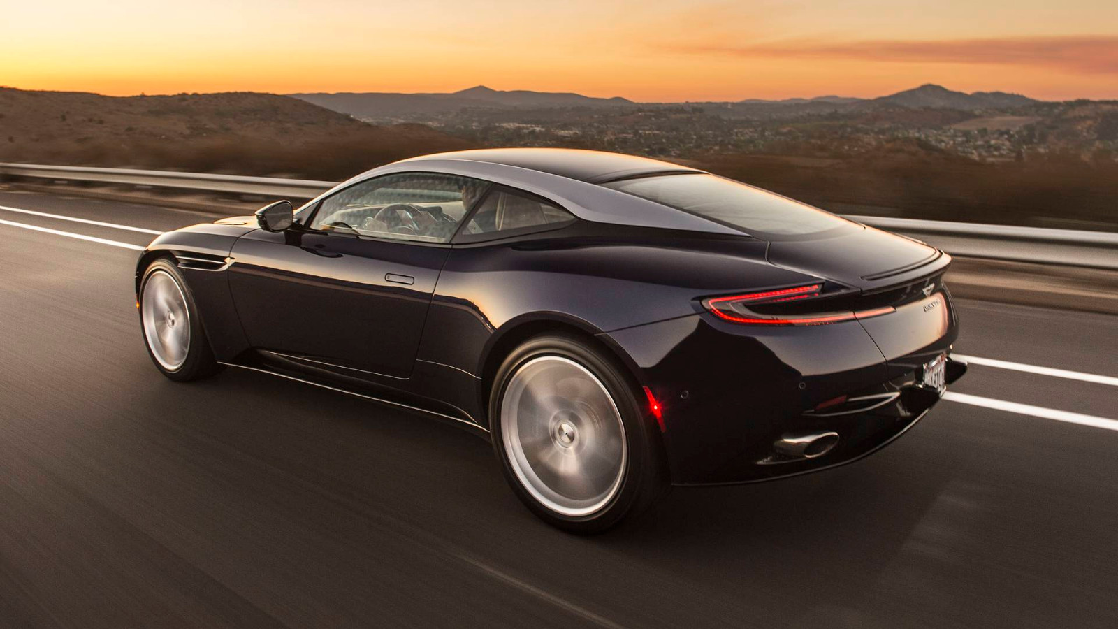 2018阿斯顿马丁DB11 V8高清无码图赏,分辨率1920*1080-新浪汽车