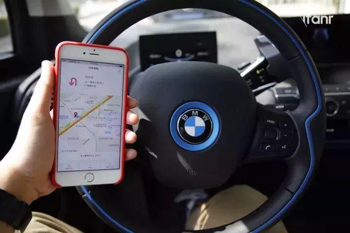 共享汽车“横尸街头”！为何它们还要扎堆往里冲？