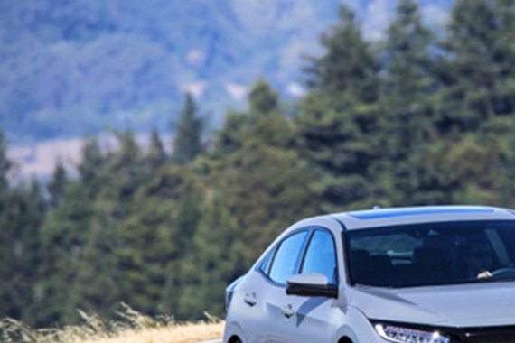 两厢版思域不仅帅还跑得快，钱已准备好，只等国产了