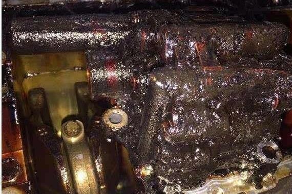 一位宝马740li的车主给爱车做保养，让4S店的人大开眼界