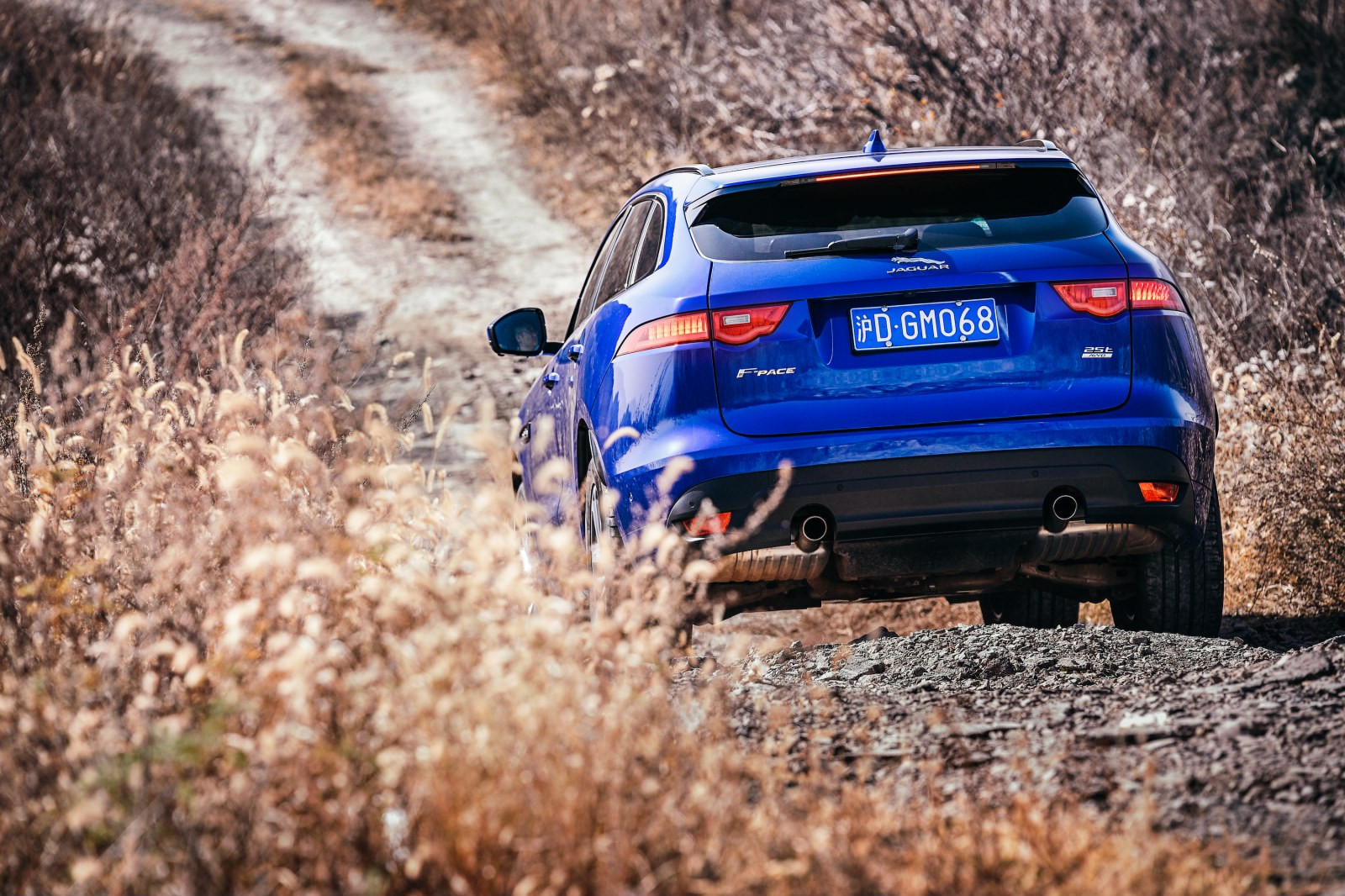 2018全新捷豹F-PACE VS 保时捷MACAN实际