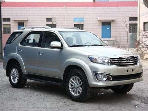 丰田最具实力的七座SUV，配2.7L四驱动力，25万放弃普拉多