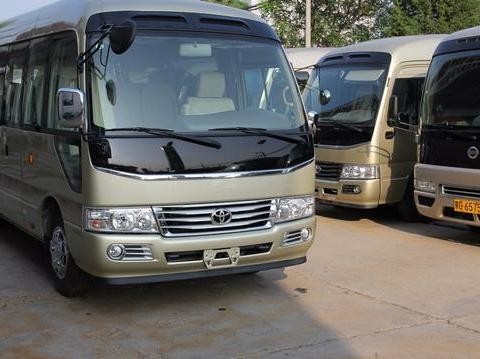 丰田考斯特11座内饰 改装不同点对比图