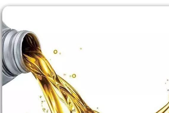 汽车机油、汽油添加剂，到底要不要加？｜车业杂谈