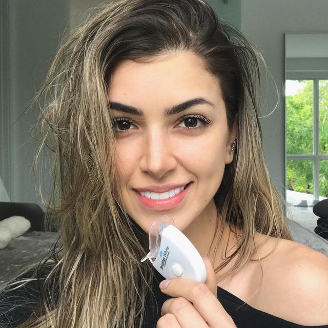 anellasangra头像,anellasangra壁纸 看到她的脸庞和腹肌,你会觉得女孩有肌肉也挺美的!