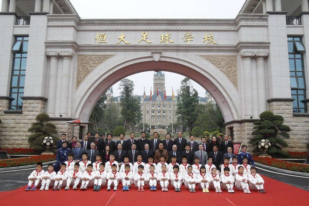 卡纳瓦罗重回恒大签约五年,一点恐让他提前走