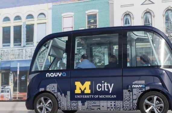 Navya遭遇光速打脸 赌城自动驾驶巴士刚一上路便出车祸