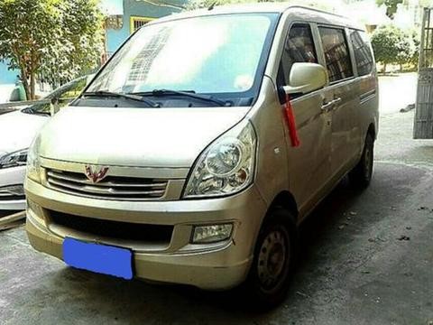 小伙花2.5万元买辆1.2L五菱荣光S，直呼比自家的农用车方便太多