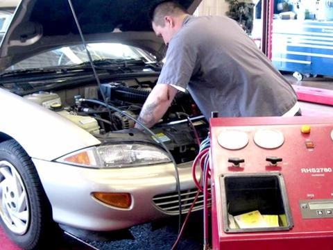 从首保到两万公里，都要做哪些保养项目？