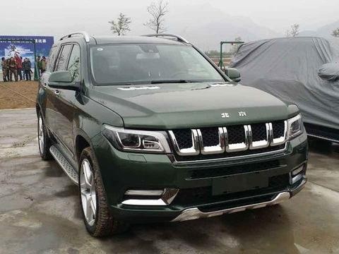 国产突然冒出一个5.2米的大家伙，带奔驰血统，30万秒杀途昂