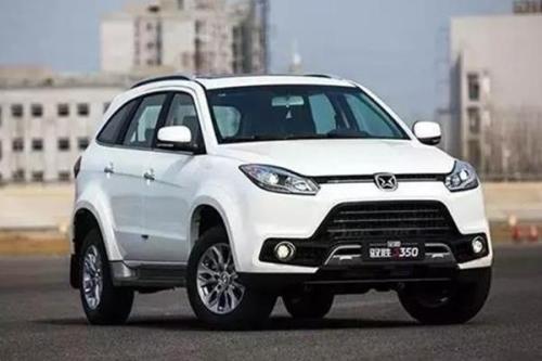 学会这几个雪天驾车技巧,你才能成为合格的老