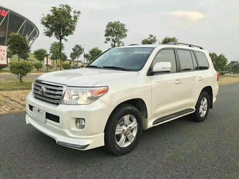 为了防止老婆双十一剁手，他花28.5万买下中东版兰德酷路泽4000！