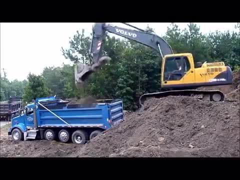 沃尔沃挖机手一天装360卡车的料，腰酸背痛，抽烟都没时间