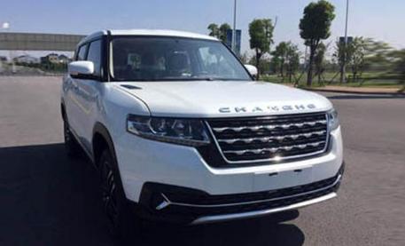 这款国产神车长得像路虎,车标像长安,名字像奥