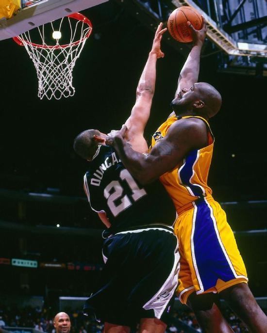 NBA历史中锋榜前十,跟现役中峰球员比这十位