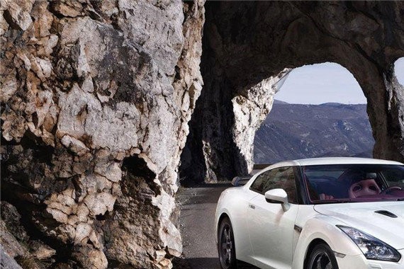 买不起6.6秒破百的GTI，可以等6.5秒破百的名爵6啊