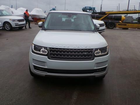 17款路虎揽胜行政3.0汽油 英国皇室最青睐的一款车