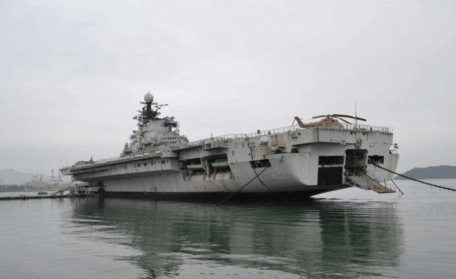中国到底有几艘航母,很多人以为只有二艘!