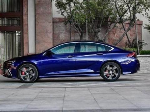 9年终改款，261马力9AT加持，7.2秒破百还买啥大众CC